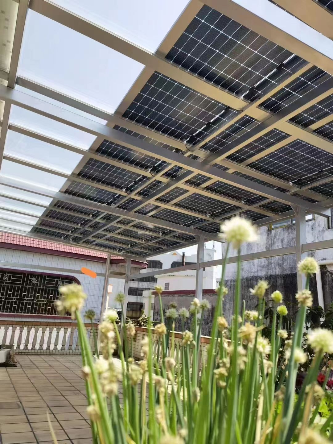 江山别墅家用屋顶太阳能发电系统安装